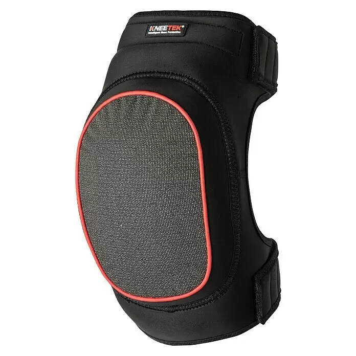 Kneetek Knieschoner KevSafeSoft® - Schwarz, Schalenform - Schwarzer Knieschützer mit einer grauen, texturierten Schutzfläche und leuchtend roter Paspelierung.