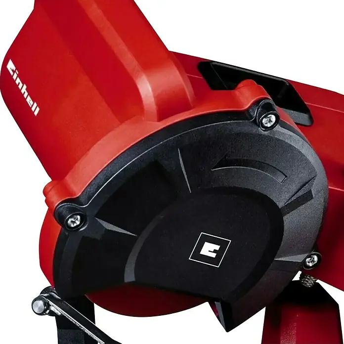 Einhell Sägekettenschärfgerät GC-CS 85 E - Mit Tiefenbegrenzung, Kettenspannvorrichtung, inklusive Schleifscheibe - Detailansicht einer Einhell-Gartenpumpe mit schwarzer Abdeckung und dem Einhell-Logo. Die Pumpe ist rot und hat silberne Schrauben.