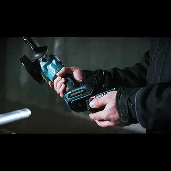Makita XGT 40V max. Akku-Winkelschleifer GA005GZ - 40 V, Ohne Akku, Leerlaufdrehzahl: 8.500 U/min - XGT Akku-Winkelschleifer GA005G 40 V max.