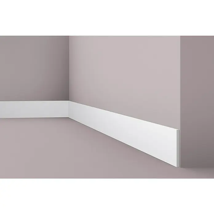Nmc Decoflair Sockelleiste FL9 - 2 m x 8 mm x 100 mm - Ein sauber gestaltetes Zimmer mit weißen Sockelleisten, die einen stilvollen Akzent an der Wand setzen.