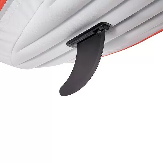 Intex Kajak Komplettset Excursion Pro - Nutzlast: 180 kg, Geeignet für: 2 Personen - Schwarze Finne an der weißen, gerippten Unterseite eines aufblasbaren Bootes oder SUPs, mit rotem Rand.