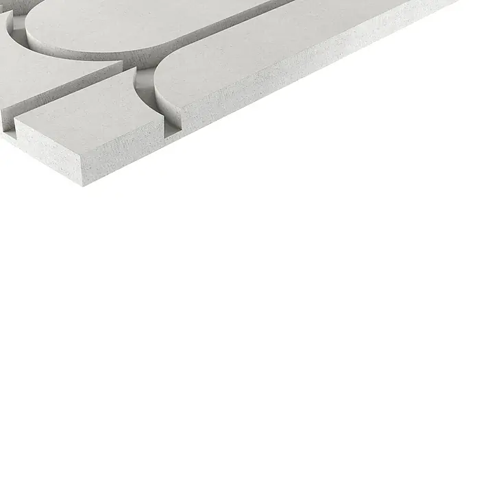 Fermacell Fußbodenheizelement Therm25 - 1.000 x 500 x 25 mm, Längs- und Umlenknuten - Nahaufnahme eines weißen, abstrakten Dekorelements mit geometrischen Formen, ideal für moderne Raumgestaltung.