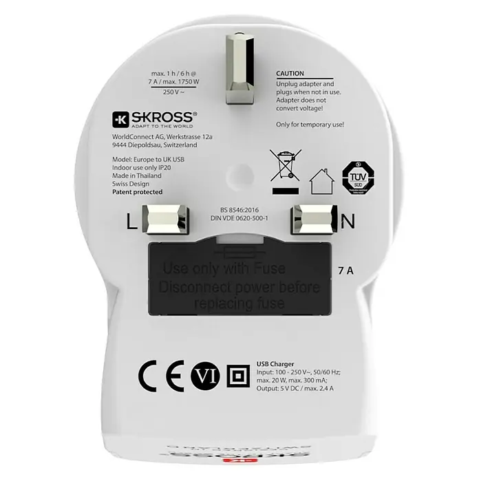 Skross Reiseadapter Europe to UK USB - Netzsteckertyp Reiseadapter: Typ G (BS 1363), Weiß - Nahaufnahme eines weißen SKROSS-Adapters für Eurostecker auf UK-Stecker mit technischen Details und Warnhinweisen.