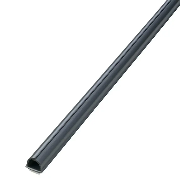 Inofix Cablefix Guía pasacables - Largo: 1 m, Gris, 4 ud. - La imagen muestra una tira protectora de cables gris con forma semicircular. Ideal para instalaciones y protección de cables interiores.