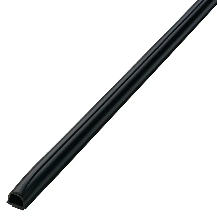 Inofix Cablefix Guía pasacables - Largo: 1 m, Negro, 4 ud. - Primer plano de una tira de perfil de sellado negra, adecuada para sellado y aplicaciones que requieren flexibilidad.