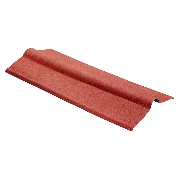 Onduline Firsthaube Base - Rot, 100 x 25 cm, Geeignet für: Bitumen-Wellplatten - Nahaufnahme einer einzelnen roten Dachziegel, die für Dächer verwendet wird und aus einem haltbaren Material besteht.