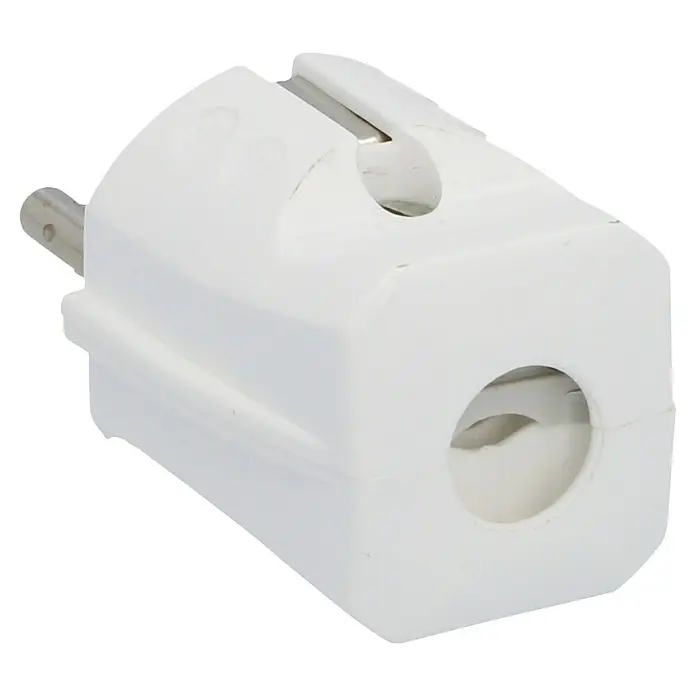 UniTEC Schutzkontaktstecker - Weiß, PVC, IP20 - Nahaufnahme eines weißen Eurosteckers, der für europäische Steckdosen konzipiert ist und eine sichere Stromversorgung gewährleistet.