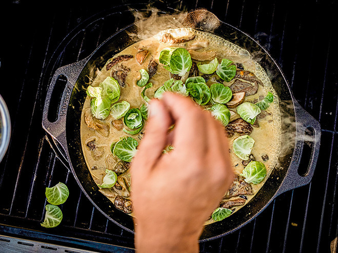 Wildes Curry zubereiten