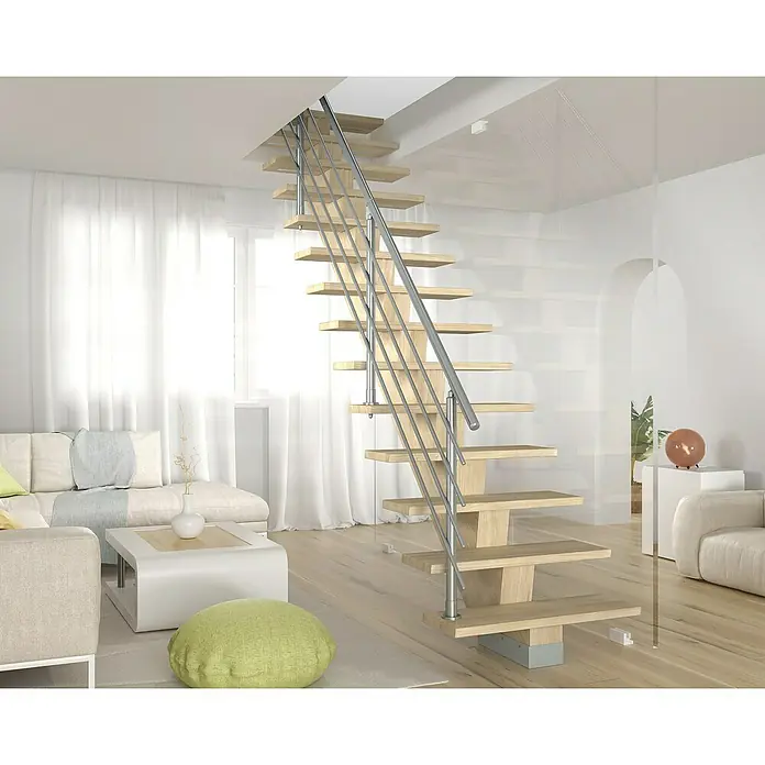 Sogem Escalera principal Kalea - Sioux White, Ancho: 85 cm, Gris, Recto, Altura de planta: 285,2 cm, Con barandilla - Una moderna escalera de madera con barandillas de acero inoxidable en un salón luminoso. La escalera volada es un verdadero atractivo en la habitación.