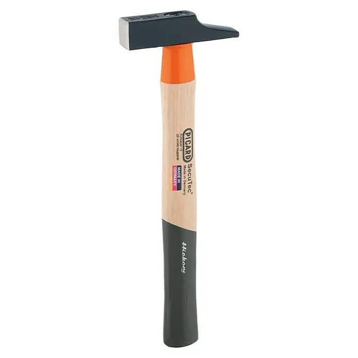 Picard Schreinerhammer SecuTec® - Gewicht Kopf: 230 g, Spezialstahl - Nahaufnahme eines PICARD SecuTec Schlosserhammers mit Hickory-Griff, der deutsche Handwerkskunst und Präzision verkörpert.