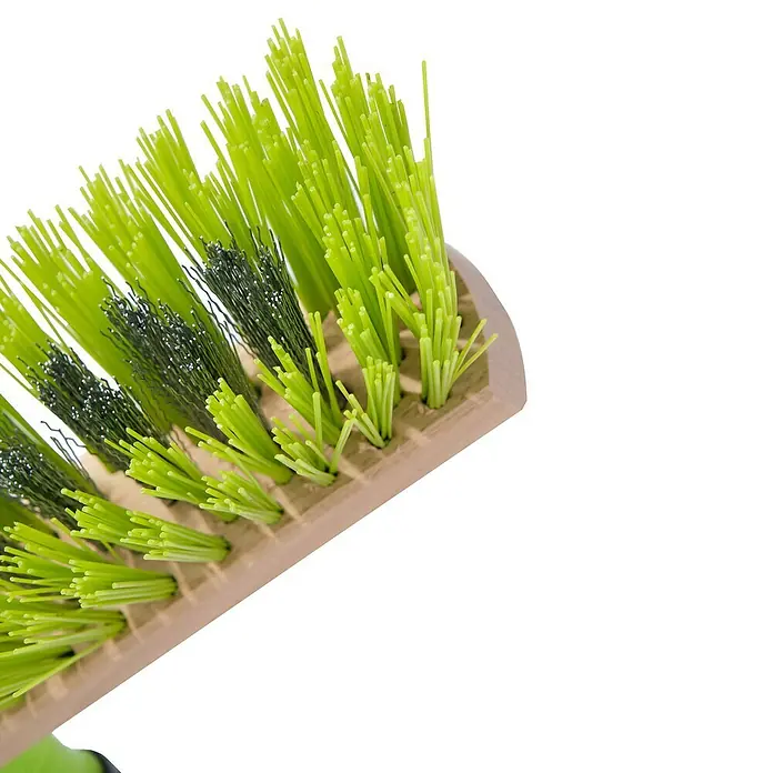 Freund Victoria Besen - 40 cm, Material Borsten: Haarmischung - Nahaufnahme einer Reinigungsbürste mit grünen und grauen Borsten, ideal für Haus und Garten. Robuste Ausführung für effektive Sauberkeit.
