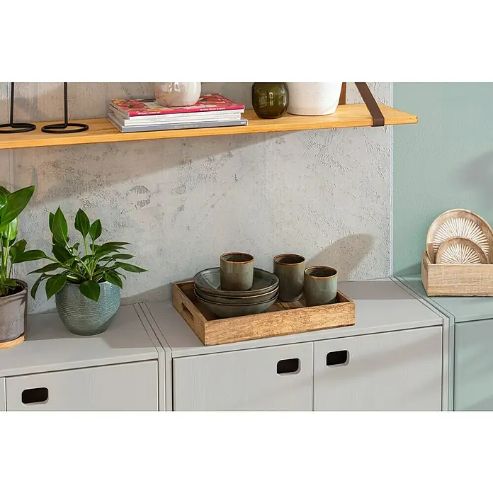 Schale TaboØ x H: 11,5 x 3,5 cm, Grün - Dekorative Anordnung mit Geschirr und Pflanzen auf einem modernen Sideboard, das eine gemütliche Atmosphäre schafft.