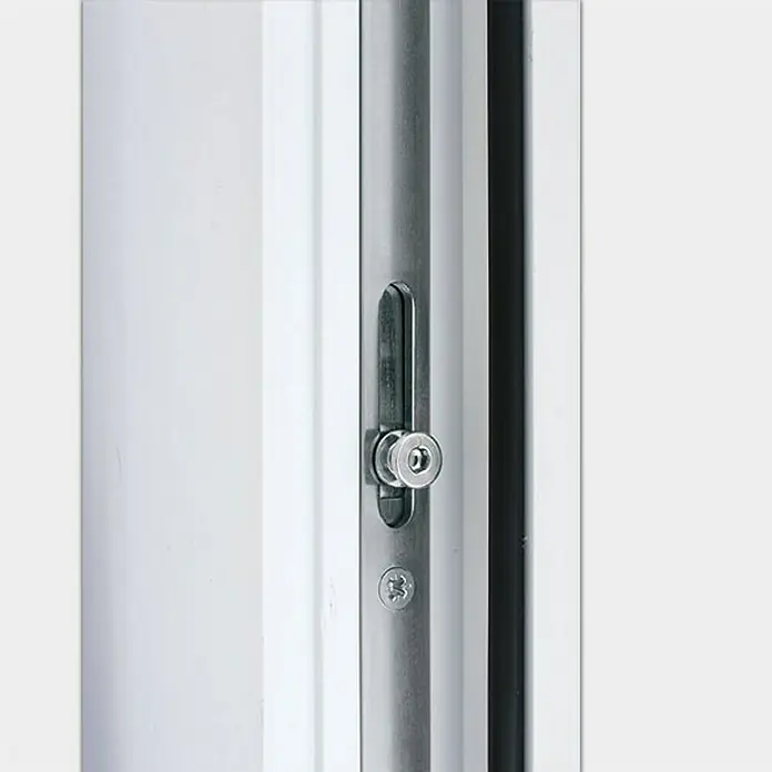Solid Elements Haustür KT-541 - 110 x 210 cm, DIN Anschlag: Links, Fenstergrau/Verkehrsweiß - Nahaufnahme eines Fenstergriffs mit einem silbernen Schloss.