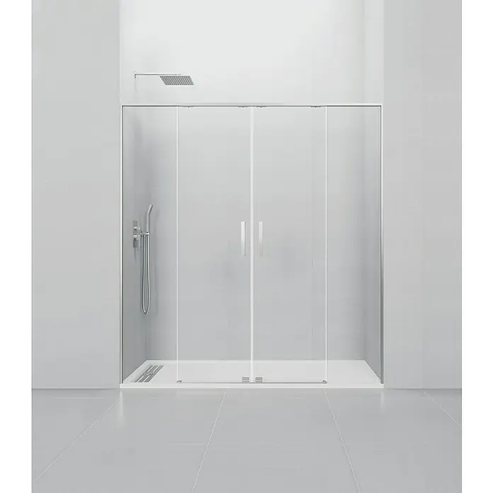 GME Mampara de ducha frontal Twenty Spazio - 190 x 195 cm, Espesor de vidrio: 6 mm, Cromo - Una ducha moderna con puertas de vidrio transparente y accesorios plateados, resaltando un diseño de baño minimalista.