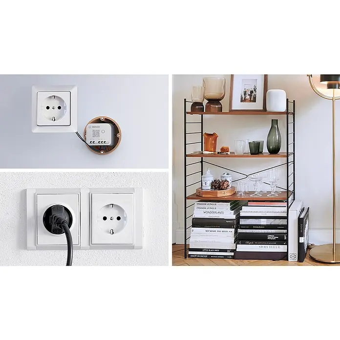 Bosch Smart Home Relais-Modul - 230 V, 2.400 MHz - 2.483,5 MHz - Ein rechteckiger, weißer Schuko-Stecker und eine runde Bosch Smart Home-Steckdose sowie ein Stapel Bücher und eine Lampe auf einem Regal.