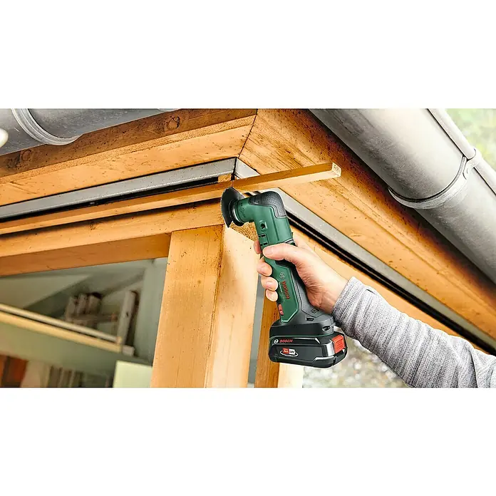 Bosch Power for All 18V Akku-Multifunktionswerkzeug UniversalMulti 18V-32 - 18 V, Ohne Akku - Einhand-Multifunktionswerkzeug von Bosch, perfekt für präzise Arbeiten in beengten Räumen. Der Akku sorgt für flexible Nutzung.
