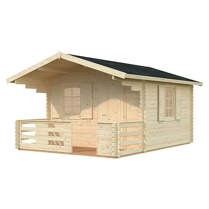 Palmako Gartenhaus Emma - Außenmaß inkl. Dachüberstand (B x T): 490 x 490 cm, Holz, Natur - Eine Blockhütte aus hellem Holz mit überdachter Veranda und einem schwarzen Dach. Fenster und Türen sind ebenfalls aus Holz gefertigt.