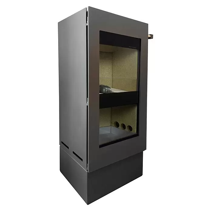 xeoos Kaminofen Patagonia X5 - 5 kW, Raumheizvermögen: 20 m³ - 70 m³, Farbe Verkleidung: Anthrazit - Moderner grauer Metallkamin mit Glastür, hellem Brennraum und dunklem Sockel.