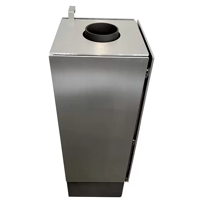 xeoos Kaminofen Patagonia X5 - 5 kW, Raumheizvermögen: 20 m³ - 70 m³, Farbe Verkleidung: Inox Edelstahl - Moderner Abfallbehälter aus gebürstetem Metall mit runder schwarzer Öffnung oben.