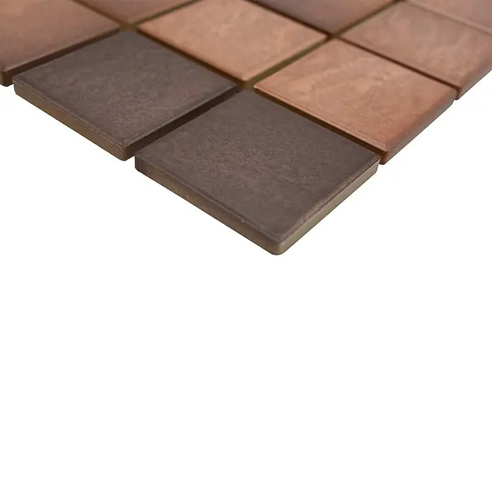 Mosaikfliese JAB 47V546 earth brown - 29,7 x 29,7 cm, Erdbraun, Matt - Detailaufnahme einer Mosaikfliese mit braunen und beigen Farbtönen, die eine interessante Textur und Farbpalette zeigt.