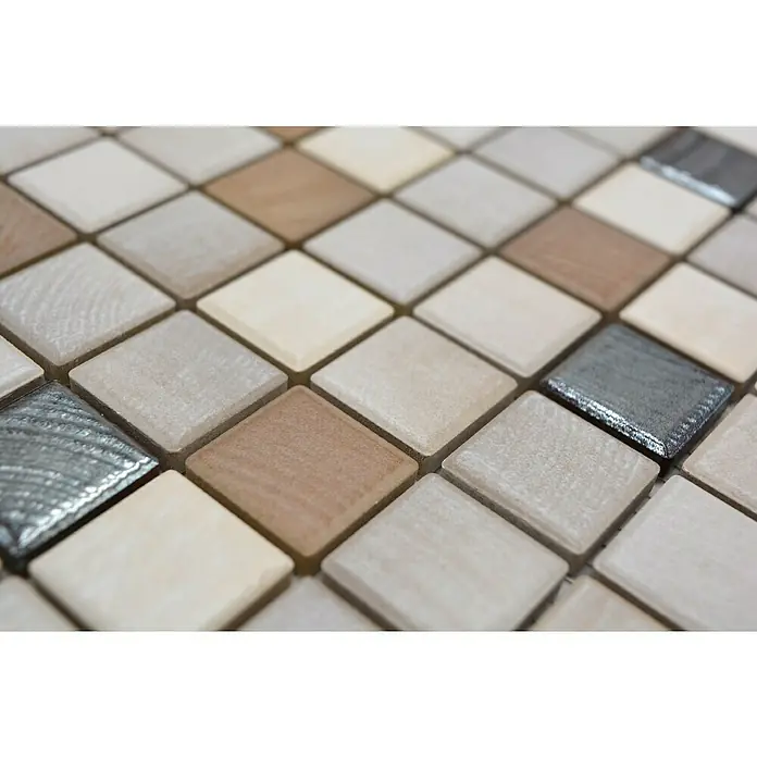 Mosaikfliese JAB 23SB06 mix wood metallic - 29,7 x 29,7 cm, Braun/Beige/Silber, Matt - Nahaufnahme von quadratischen Fliesen in verschiedenen Beige- und Grautönen, die ein schönes Mosaikmuster ergeben. Ideal für moderne Wand- und Bodengestaltung.