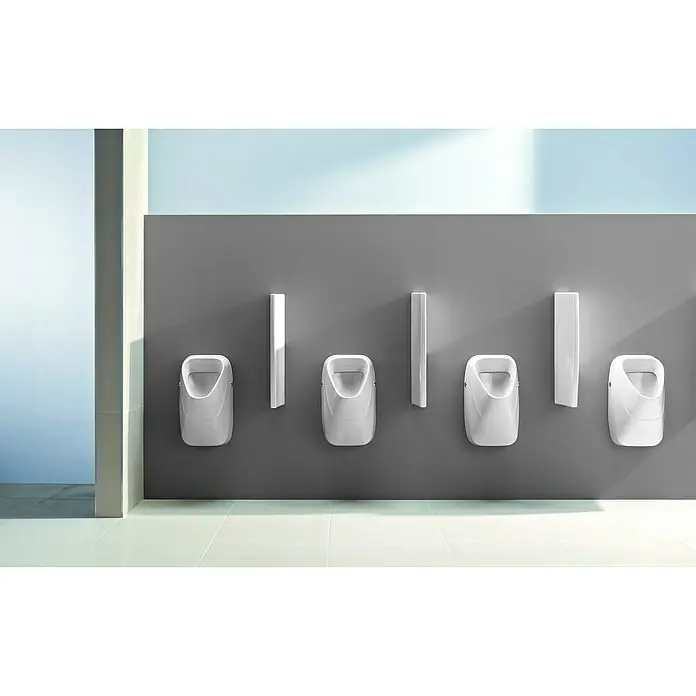 Geberit Alivio Urinal - Ohne Zielobjekt, Unbeschichtet, Zulauf: Hinten, Absaugspülung, Weiß - Wandhängende Urinale mit Trennwänden, die ein modernes und hygienisches Design im öffentlichen Sanitärbereich bieten.