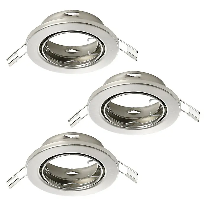Eglo Einbauleuchten-Set AGULO 1 - 105 W, Ø x H: 8,5 x 2,5 cm, Nickel-matt - Abbildung von drei runden Einbaustrahlern aus gebürstetem Nickel mit Halteklammern für die Deckenmontage.