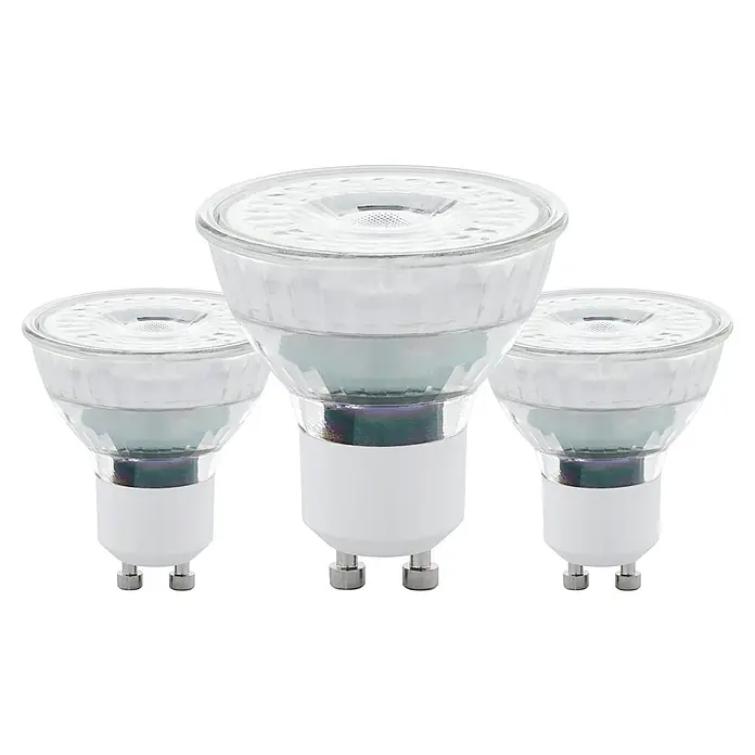 Eglo LED-Lampen Set 3er Set - GU10, Nicht Dimmbar, Warmweiß, 345 lm, 4,5 W - Nahaufnahme von drei LED-Leuchtmitteln mit GU10-Sockel, die für ihre Energieeffizienz und ihr helles, fokussiertes Licht bekannt sind.