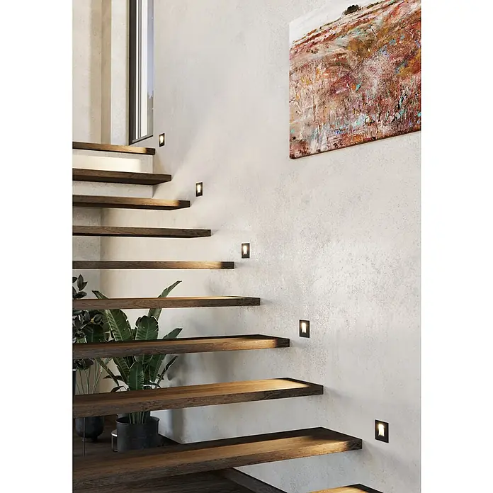 Eglo LED-Einbauspot Mecinos - Schwarz, L x B x H: 80 x 80 x 3 mm, Warmweiß - Treppenhaus mit Wandleuchten. Die modernen Treppen sind mit eingelassenen Wandleuchten zur Beleuchtung versehen.
