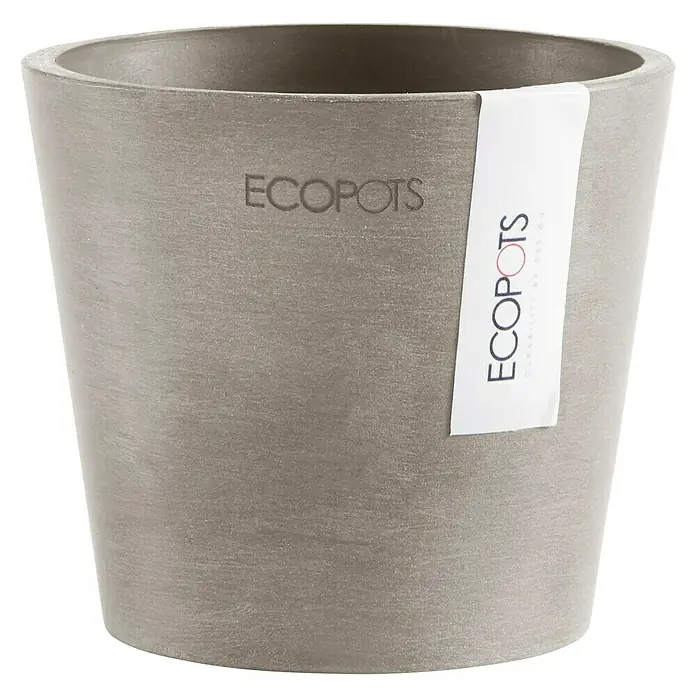 Ecopots Amsterdam Pflanztopf Mini - Außenmaß (Ø x H): 10,5 x 9,2 cm, Kunststoff, Braungrau - Nahaufnahme eines modernen, grauen ECOPOTS Pflanztopfs mit gerader Form und einem weißen Etikett. Ideal für Innen- und Außenbereiche.
