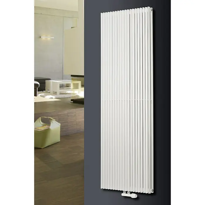 Ximax Raumheizkörper Triton Duplex - B x H: 450 x 1.800 mm, Weiß - Weißer Design-Heizkörper an anthrazitfarbener Wand. Das moderne Heizelement ist ein Blickfang und sorgt für angenehme Wärme im Raum.