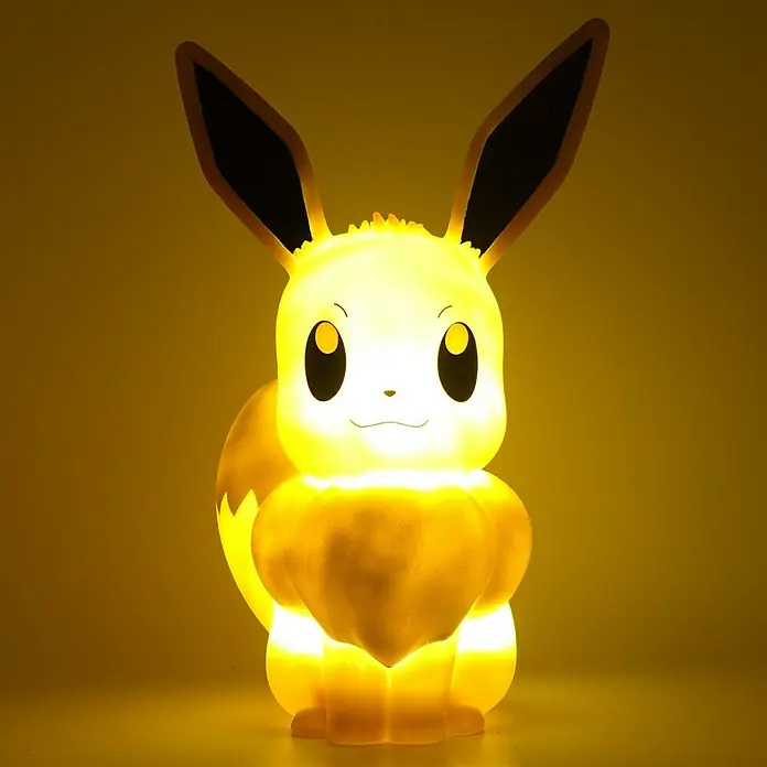 Lámpara LED decorativa Eevee - L x An x Al: 21,5 x 14,5 x 32,5 cm - Lámpara Pokémon Eevee: Una lámpara Eevee linda que brilla en amarillo para fans de Pokémon, agregando magia a cualquier espacio.