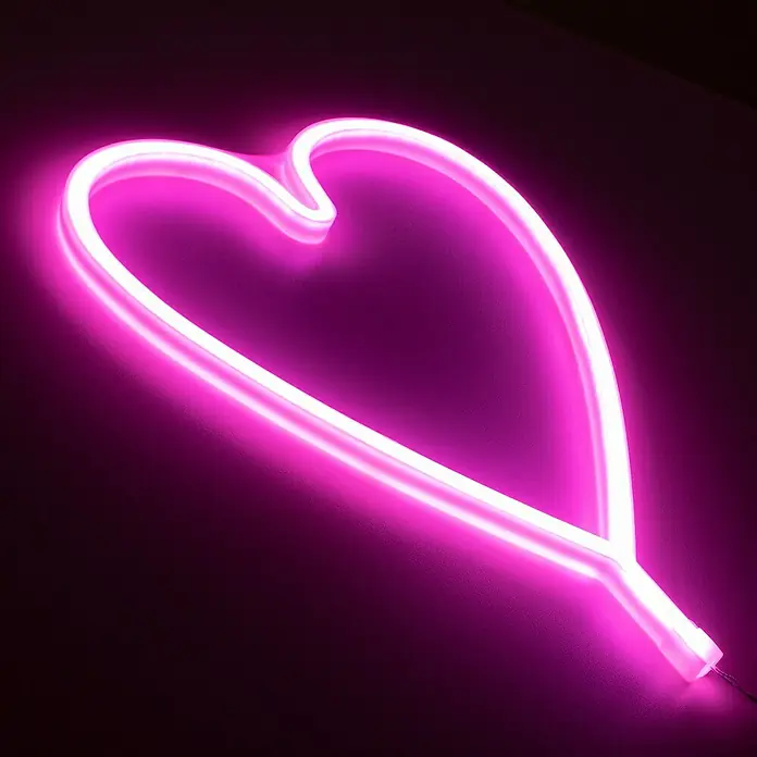 Just Light LED-Dekoleuchte Neon Herz - Neon Herz, L x B x H: 8,5 x 29,5 x 24 cm, Netzbetrieben - Rosa Herz-Neonlampe, die ein warmes, romantisches Licht ausstrahlt und eine gemütliche Atmosphäre schafft. Ideal für Dekoration und als Geschenk.