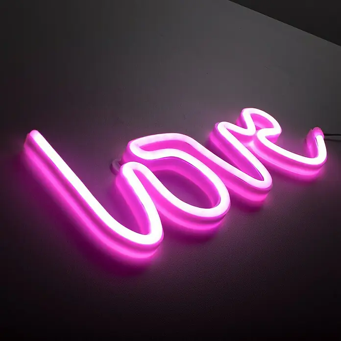Just Light LED-Dekoleuchte Neon Love - Neon Love, L x B x H: 8,5 x 29,5 x 24 cm, Netzbetrieben - Neon-Leuchtreklame mit dem Wort "Love" in leuchtendem Pink. Perfekt für eine romantische Atmosphäre oder als trendiges Deko-Element.
