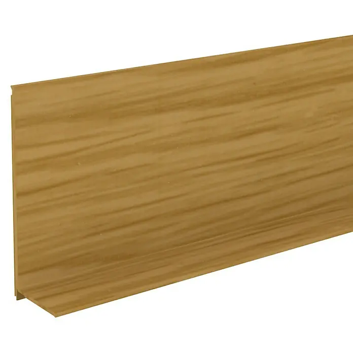Döllken Sockelleiste SK - 5 m x 15 mm x 50 mm, Eiche - Nahaufnahme einer Holzfußleiste mit Maserung. Ideal für die Inneneinrichtung und Bodenabschlüsse.
