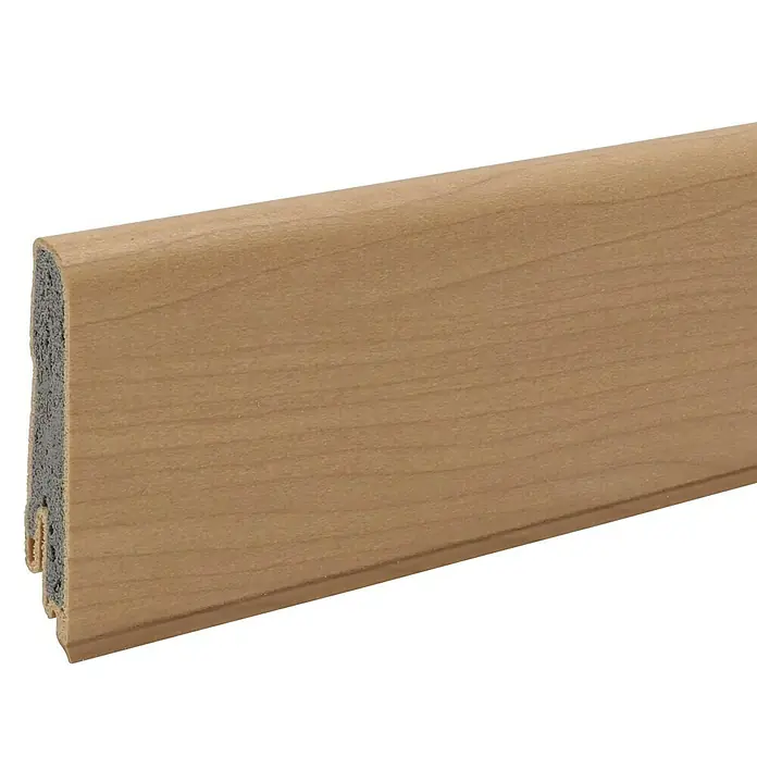 Döllken Sockelleiste USL 60 Clip - 250 cm x 17 mm x 60 mm, Kunststoff, Beach Natural - Nahaufnahme einer hellbraunen Sockelleiste mit Holzmaserung und grauer Dichtung für eine elegante und funktionelle Wandgestaltung.