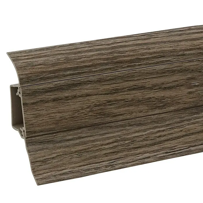 Döllken Sockelleiste Classic 50 - 250 cm x 25 mm x 50 mm, Tamari - Nahaufnahme einer braunen Sockelleiste mit Holzmaserung, die eine elegante und funktionale Lösung für jeden Raum bietet.