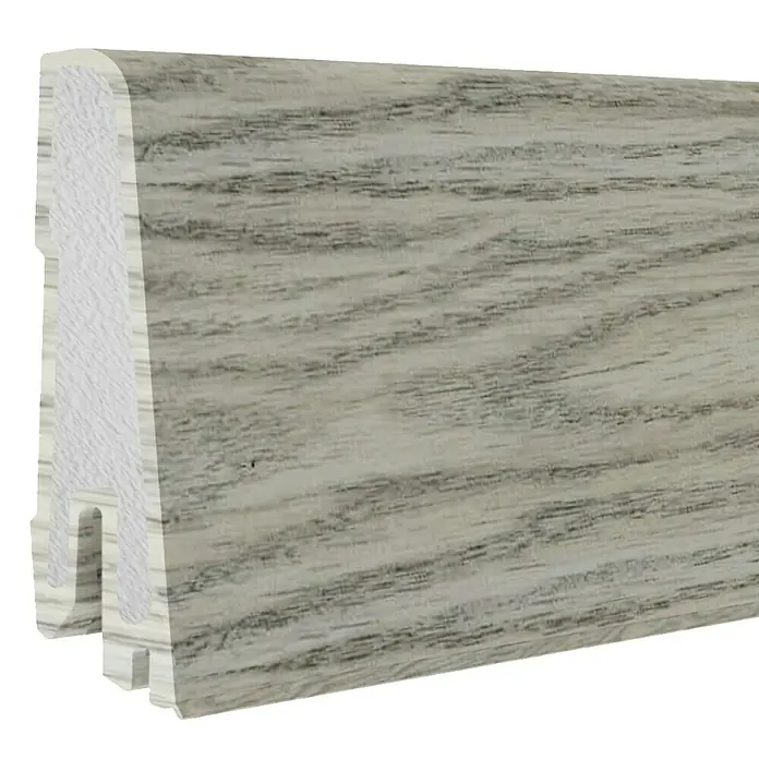 Döllken Sockelleiste USL 60 Clip - 250 cm x 17 mm x 60 mm, Kunststoff, Eiche Brixen - Nahaufnahme einer Sockelleiste in Holzoptik, ideal für stilvolle Bodenabschlüsse und Wandverkleidungen.