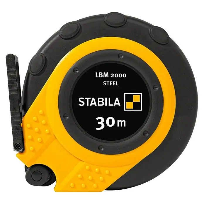 Stabila Kapselbandmaß LBM 2000 Steel 30 m - 30 m - Das Bild zeigt ein Stabila LBM 2000 Stahlbandmaß mit gelbem Gehäuse und schwarzem Griff. Das Bandmaß ist für Messungen bis zu 30 Meter geeignet.