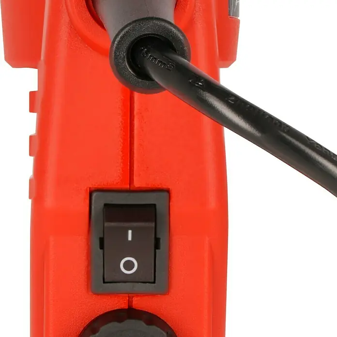 Einhell Elektrotacker - Klammertiefe: 6 mm - 14 mm - Detailansicht eines roten Elektrowerkzeugs mit Schalter und Stromkabel.