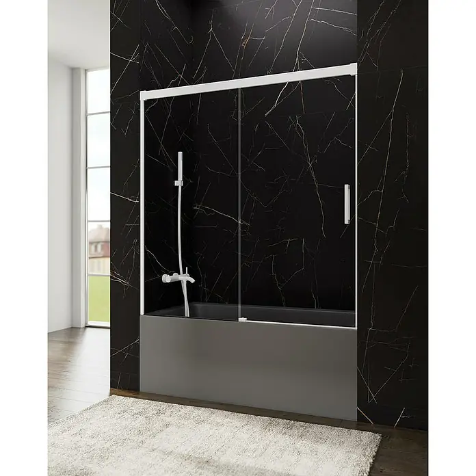 GME Mampara para bañera Basic - An x Al: 160 x 150 cm, Vidrio transparente, Blanco - Bañera moderna con revestimiento gris y mampara de ducha de vidrio con marco blanco, realzando elegantemente la estética del baño.