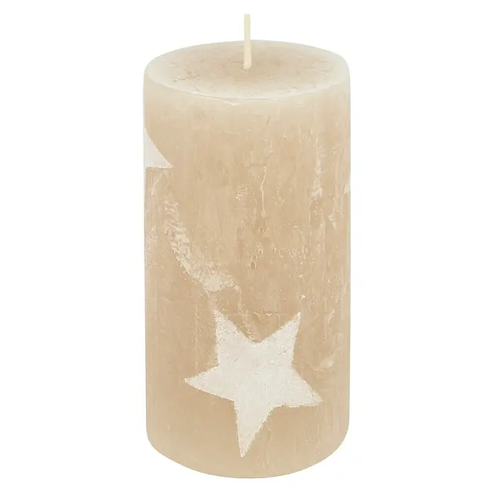 Stumpenkerze Tilda - Ø x H: 6 x 11 cm, Sahara - Elfenbeinfarbene Stumpenkerze mit Sternmotiven, ideal für eine gemütliche Atmosphäre in jedem Raum. Eine stilvolle und dekorative Ergänzung.