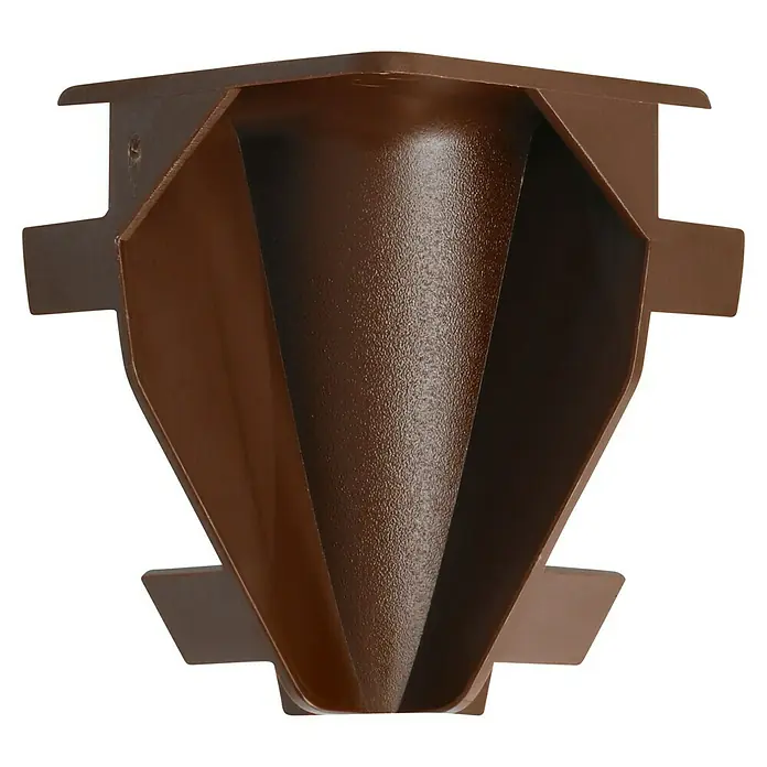 LOGOCLIC Innenecke K40 C - Dunkelbraun, 2 Stk., Passend für: LOGOCLIC Sockelleiste K40 C - Detailaufnahme eines braunen Fallrohrwinkels aus Kunststoff für die Regenrinne, der robust und langlebig ist.