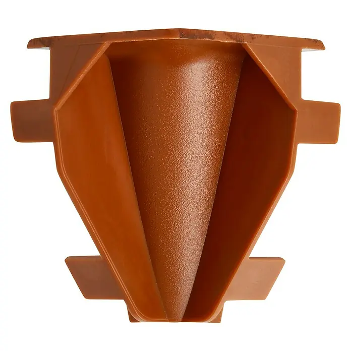LOGOCLIC Innenecke K40 C - Kastanie, 2 Stk., Passend für: LOGOCLIC Sockelleiste K40 C - Brauner Silikon-Trichter zur Herstellung von geformten Desserts. Ideal für kreative Küchenprojekte und zum einfachen Befüllen.