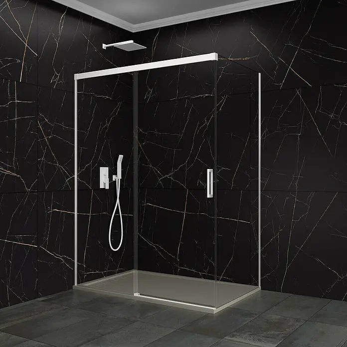 GME Mampara de ducha esquinera Basic - L x An x Al: 75 x 165 x 195 cm, Vidrio transparente, Blanco - Un baño moderno con una elegante cabina de ducha rectangular con herrajes plateados y un conjunto de ducha contra una pared con patrones de mármol.