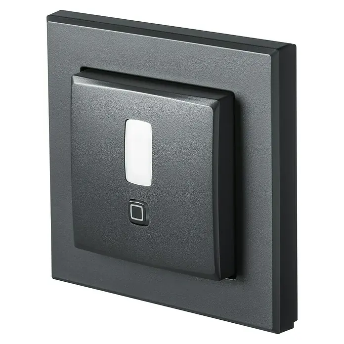 Homematic IP Bewegungsmelder HmIP-SMI55-A - Anthrazit, Batteriebetrieben, 150 m - Nahaufnahme einer anthrazitfarbenen Jalousiesteuerung mit quadratischem Design und beleuchteten Tasten, die moderne Funktionalität bietet.