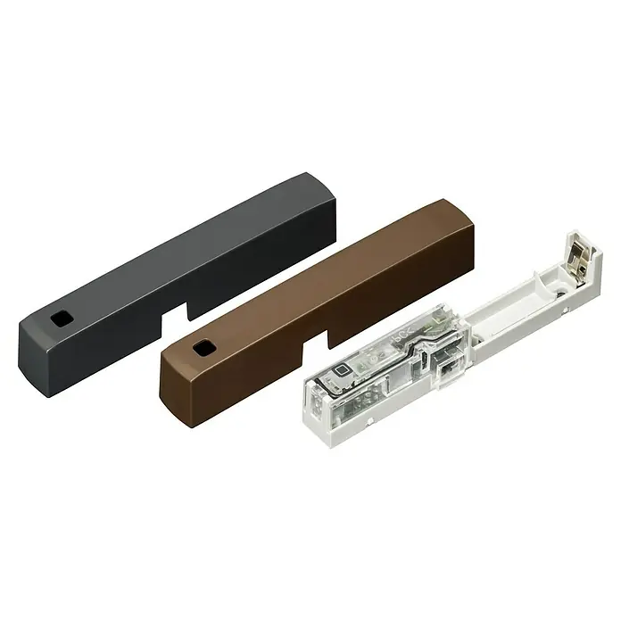 Homematic IP Fenster- & Türsensor HmIP-SWDO-A - Anthrazit, Batteriebetrieben, 102 x 15 x 20 mm - Nahaufnahme von drei verschiedenen magnetischen Türkontakten mit unterschiedlichen Gehäusefarben, für zuverlässige Überwachung.