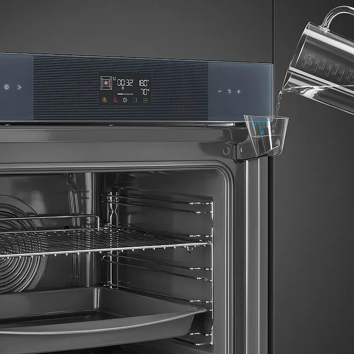 Smeg Horno empotrado SO6102S3PG - Número de tipos de calentamiento: 12 ud., Volumen horno: 67 l - Horno de vapor integrado que se llena de agua para activar la función de vapor. Diseño moderno y fácil de usar.