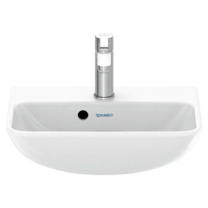 Duravit ME by Starck Waschbecken - 45 x 32 cm, Ohne Spezialglasur, Hahnloch: Mitte, Mit Überlauf, Weiß - Nahaufnahme eines Duravit-Waschbeckens mit Armatur, das moderne Design und Funktionalität für das Badezimmer vereint.
