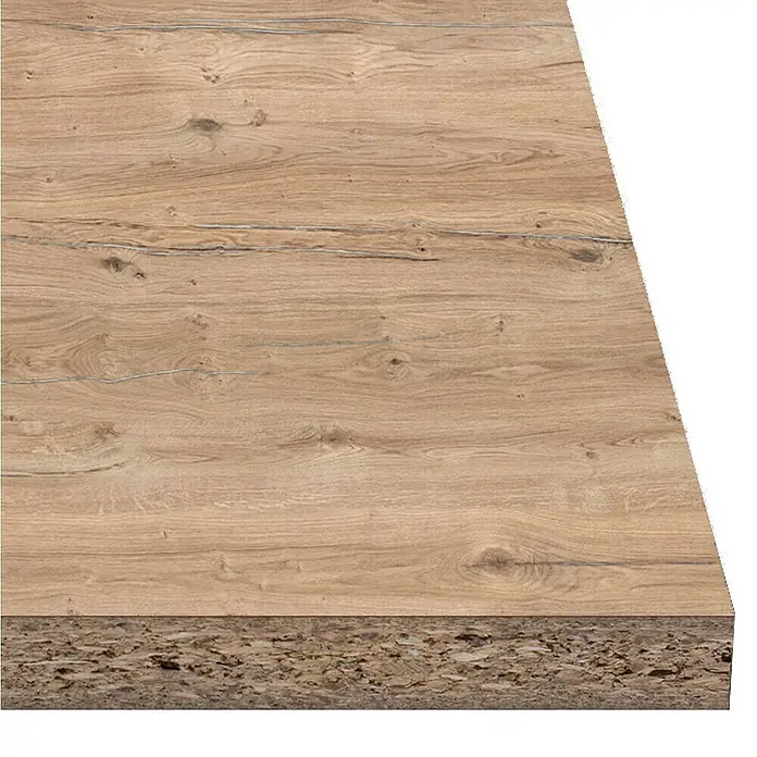 Tablero de melamina Salvaje Mediterráneo - Roble claro, 244 cm x 122 cm x 10 mm - Primer plano de un tablero de aglomerado con veta. La madera tiene un color cálido y una textura interesante.